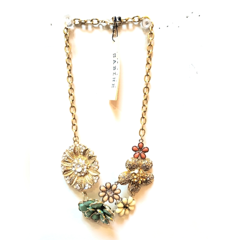 SABINE Flower Necklace